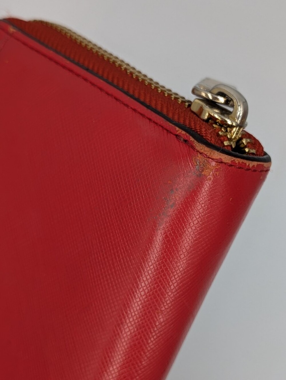 Kate Spade Wallet Red Continental Saffiano Leather Golden Hardware Zip Around - Picture 10 of 15